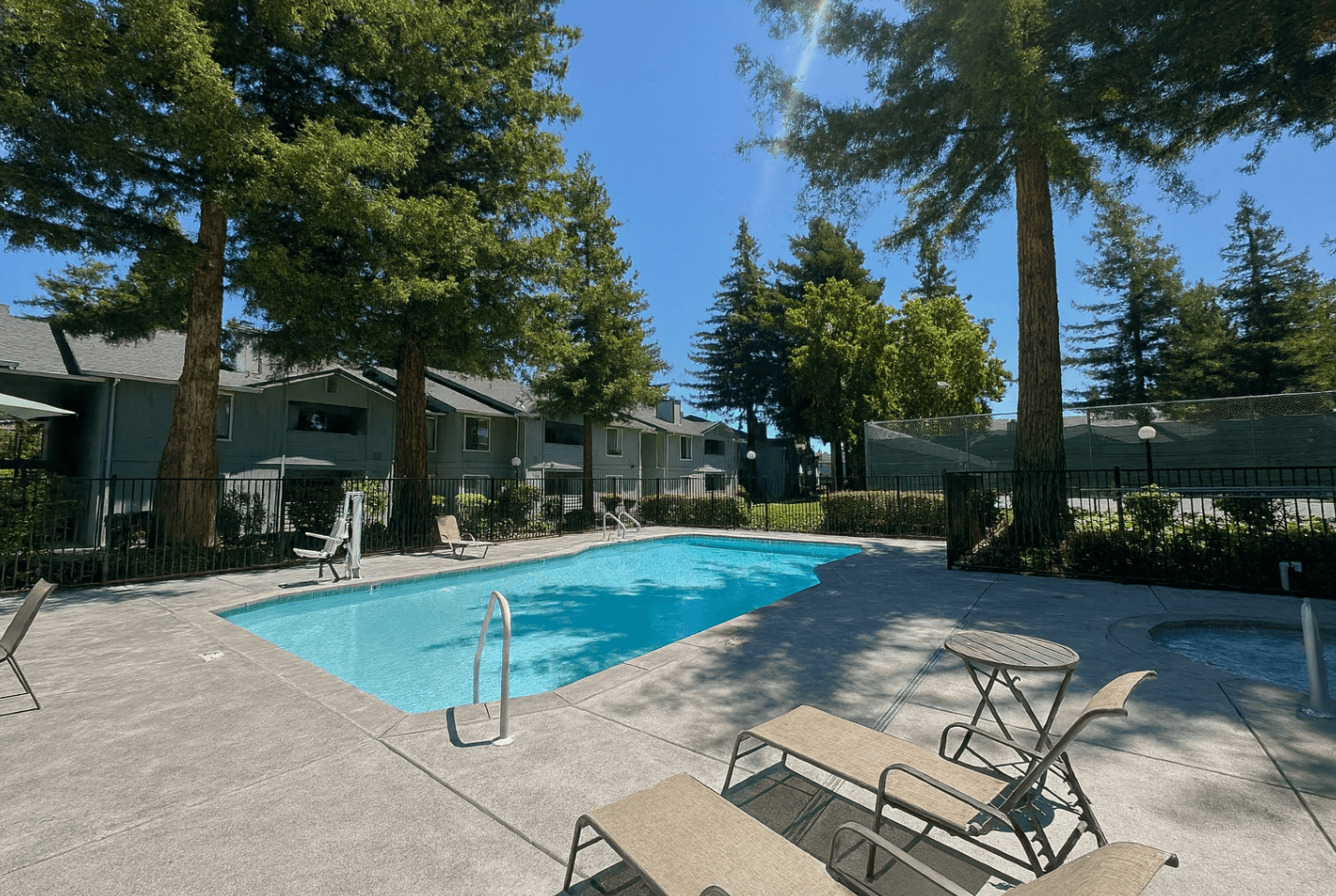 Vintage Pointe Apartments photo 4